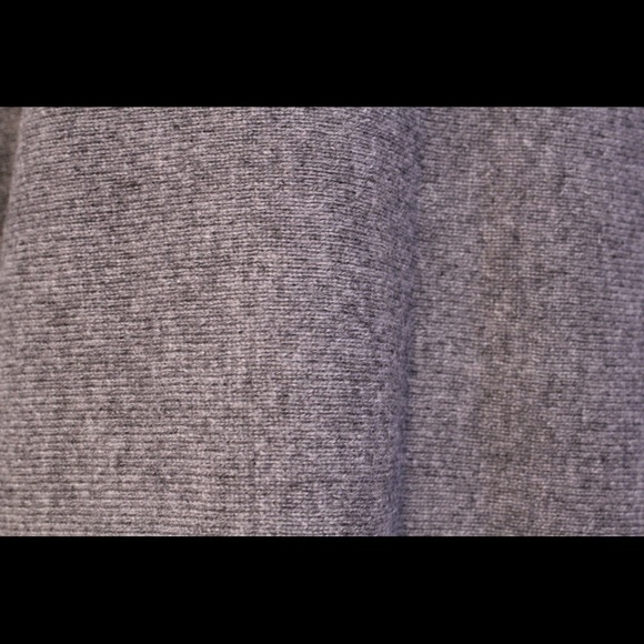 BCBG | 100% Cashmere | Batwing Sweater | Small - Picture 7 of 12